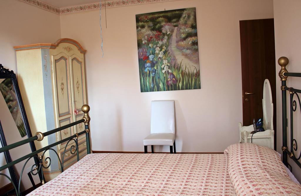 Appartamento Vacanze Magnolia E Glicine Tuoro sul Trasimeno Bagian luar foto