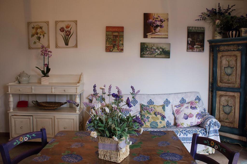 Appartamento Vacanze Magnolia E Glicine Tuoro sul Trasimeno Bagian luar foto